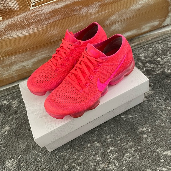 Nike Vapormax flyknit hyper punch - pink blast size 7 - Picture 5 of 6